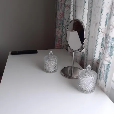 Viherkallio Two With Kitchen And Balkony 公寓